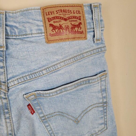 Levi's Mom Jean Jeweled Rhinestone High Waist Light Wash Blue Crop Jeans Sz 24 - Picture 10 of 15